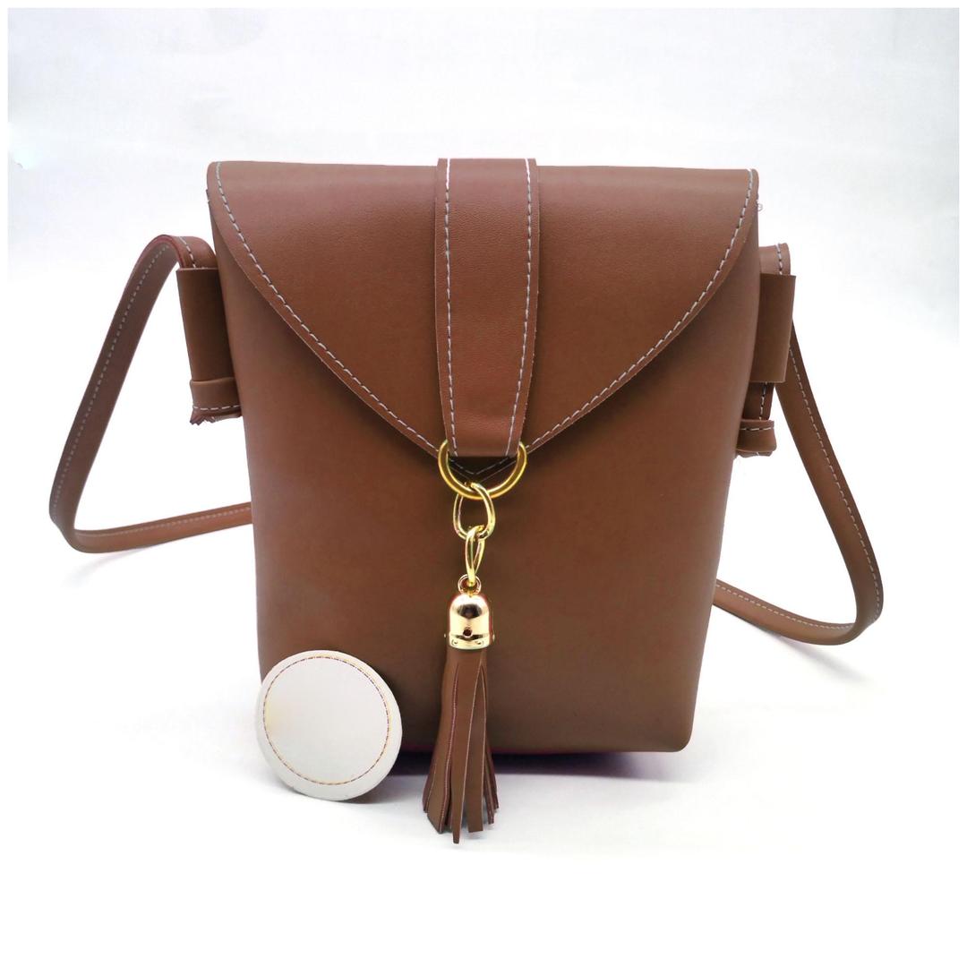 Elegant Women's PU Leather Plain Shoulder Bag – Chic, Lightweight & Versatile