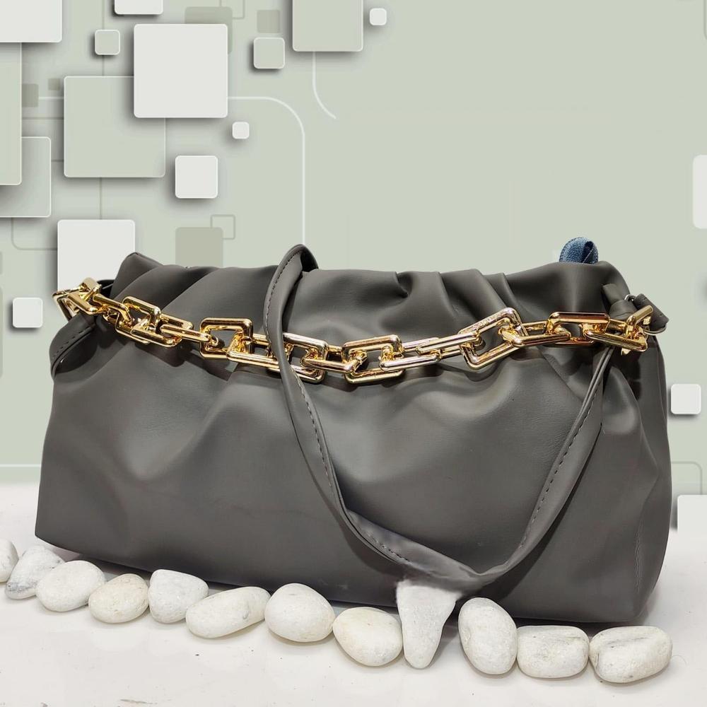 Women’s PU Leather Plain Handbag – Stylish & Durable Shoulder Bag for Everyday Use